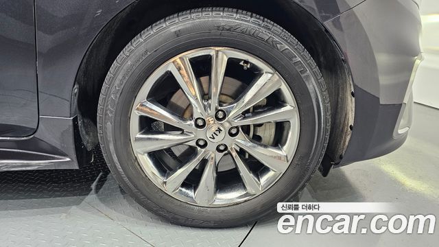 Kia Canival 2019 — photo 5
