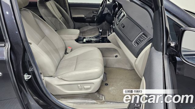 Kia Canival 2019 — photo 10