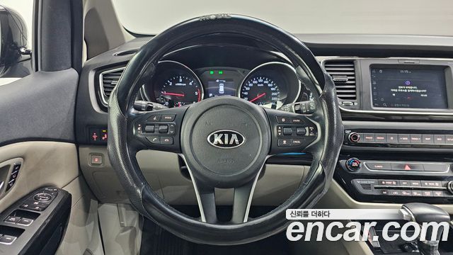 Kia Canival 2019 — photo 13