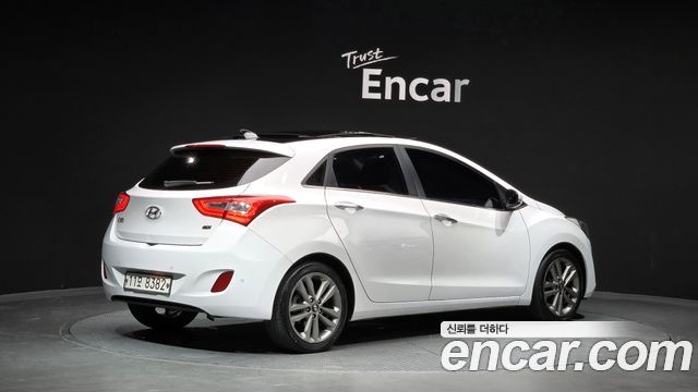 Hyundai i30 2016 — photo 2