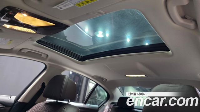 BMW 5-Series 2020 — photo 18
