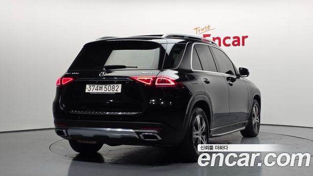 Mercedes-Benz GLE-Class 2020 — photo 2
