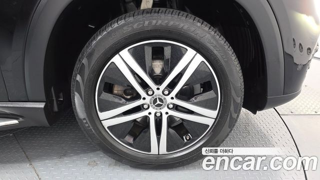 Mercedes-Benz GLE-Class 2020 — photo 5