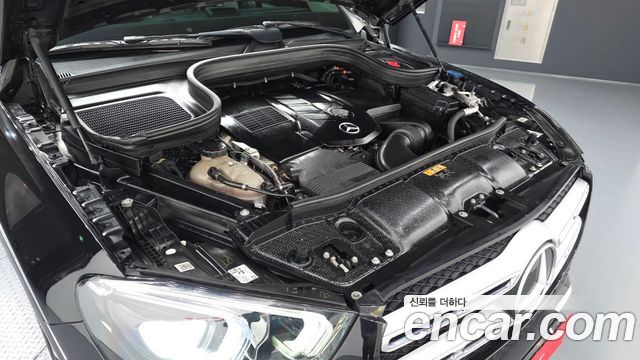 Mercedes-Benz GLE-Class 2020 — photo 6