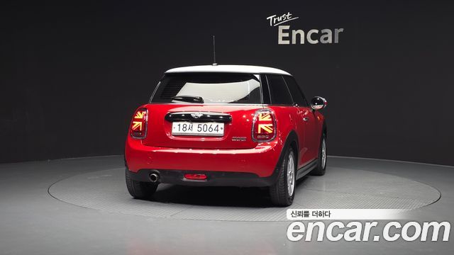 Mini Cooper 2017 — photo 4