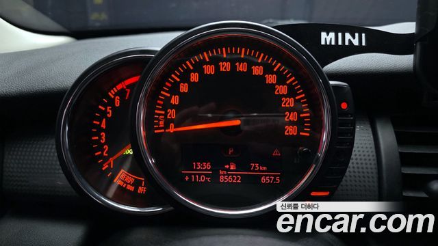 Mini Cooper 2017 — photo 8