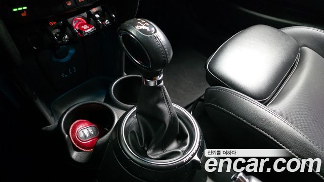 Mini Cooper 2017 — photo 9