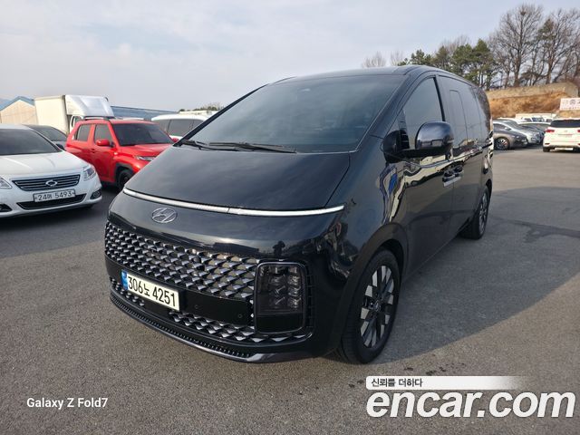 Hyundai Staria 2022 — photo 3