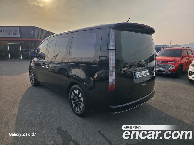Hyundai Staria 2022 — photo 4