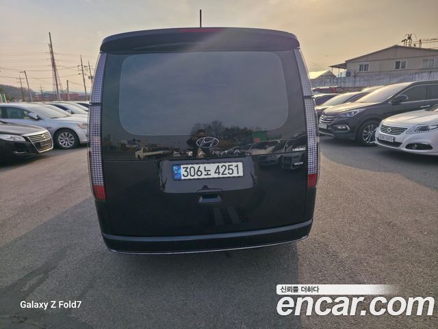 Hyundai Staria 2022 — photo 6
