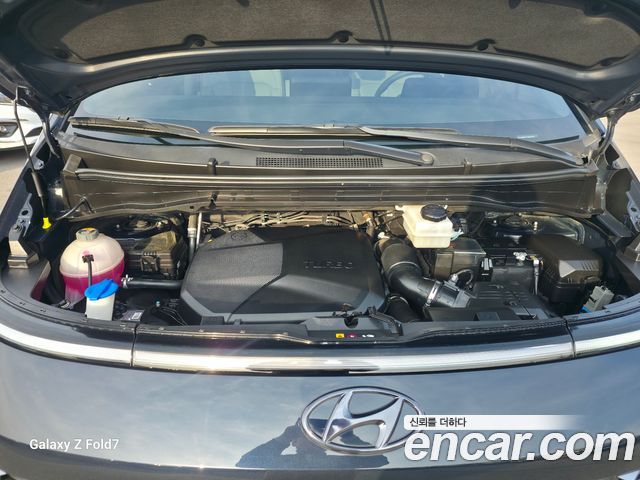 Hyundai Staria 2022 — photo 8