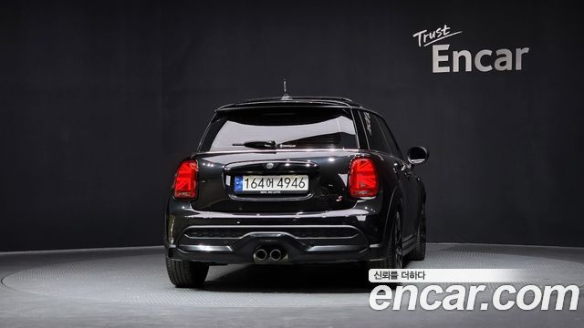 Mini Cooper 2023 — photo 4