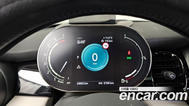 Mini Cooper 2023 — photo 8
