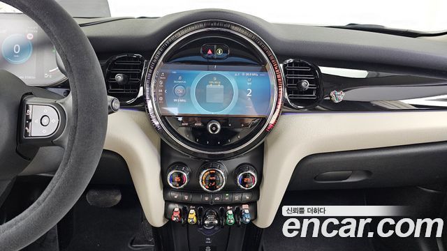 Mini Cooper 2023 — photo 14