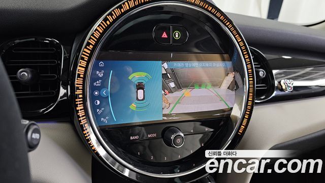 Mini Cooper 2023 — photo 15