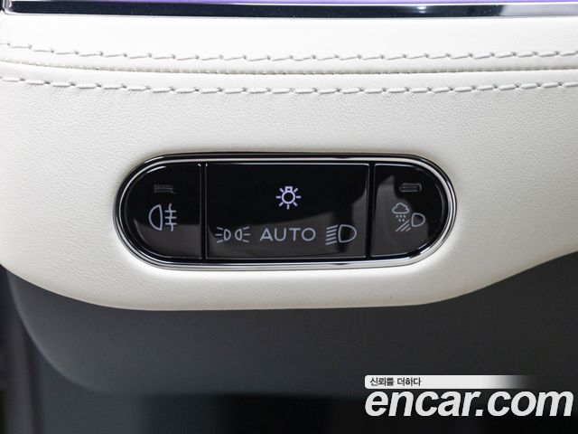 Bentley Continental 2025 — photo 17