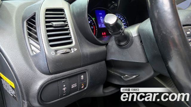 Kia K3 2015 — photo 17
