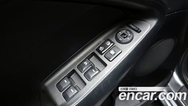 Kia K3 2015 — photo 18