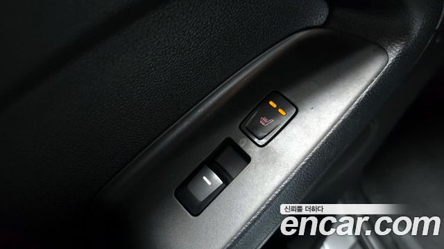 Kia K3 2015 — photo 19