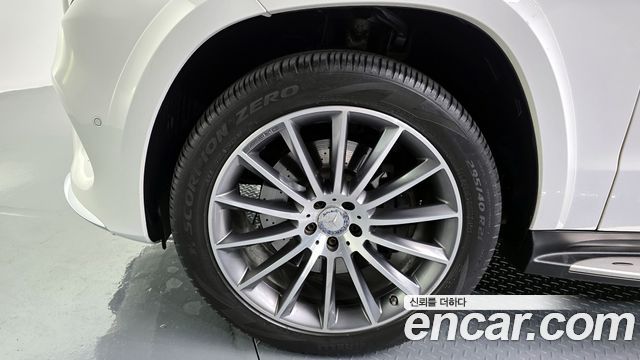 Mercedes-Benz GLS-Class 2017 — photo 5