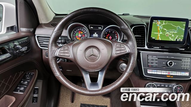 Mercedes-Benz GLS-Class 2017 — photo 13