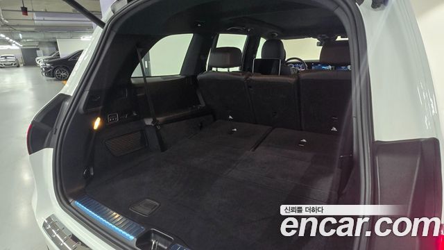 Mercedes-Benz GLS-Class 2025 — photo 10