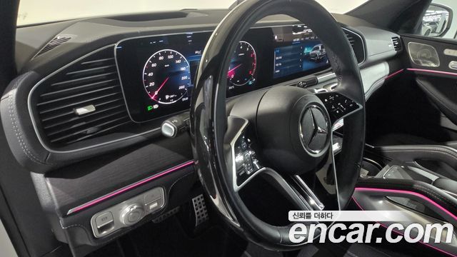 Mercedes-Benz GLS-Class 2025 — photo 15