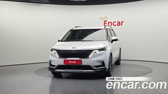 Kia Canival 2021 — photo 3