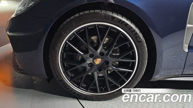 Porsche Panamera 2023 — photo 5