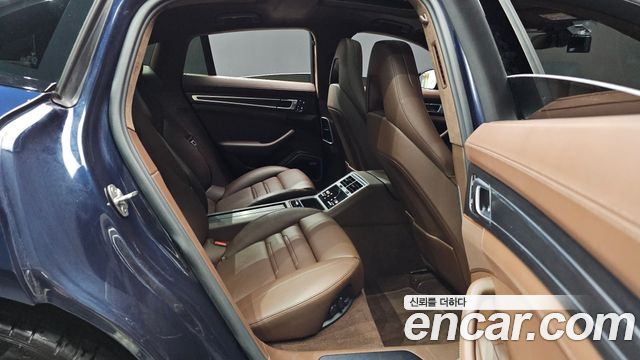 Porsche Panamera 2023 — photo 13
