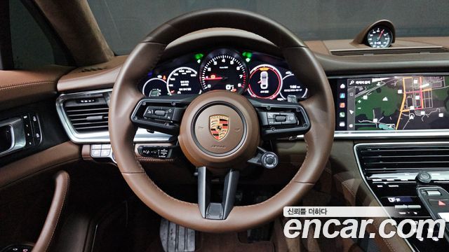 Porsche Panamera 2023 — photo 14