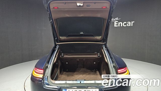 Porsche Panamera 2023 — photo 20