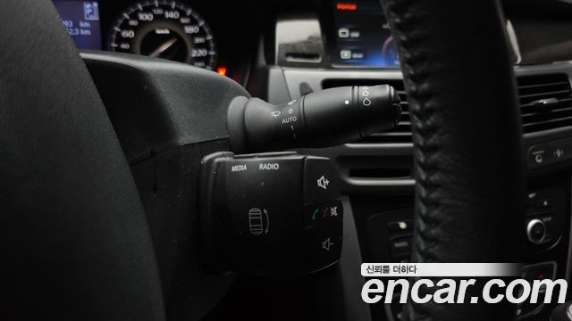 Renault Korea SM5  2013 — photo 17
