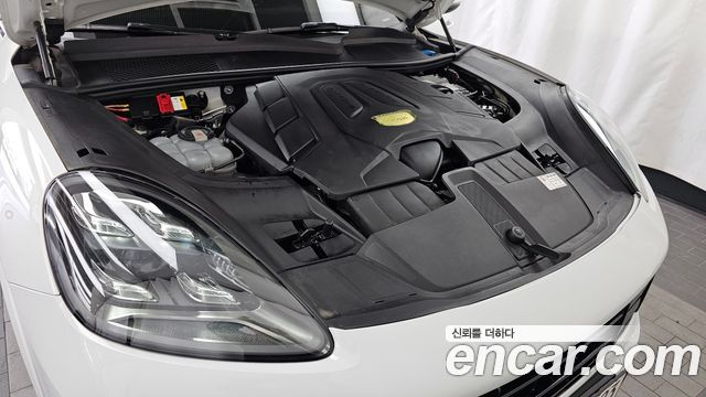 Porsche Cayenne 2019 — photo 6