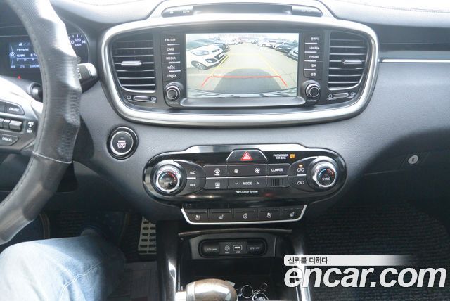 Kia Sorento 2016 — photo 13