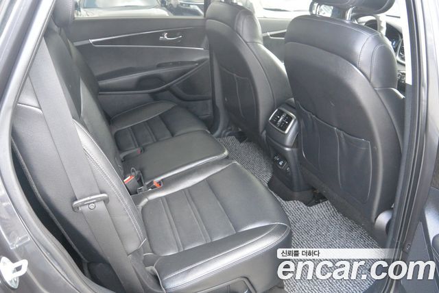 Kia Sorento 2016 — photo 14