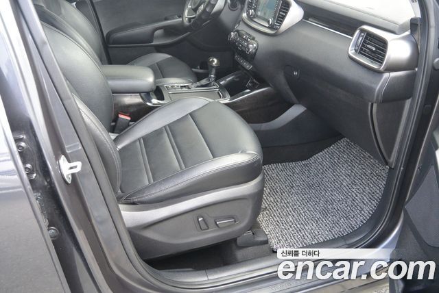 Kia Sorento 2016 — photo 16