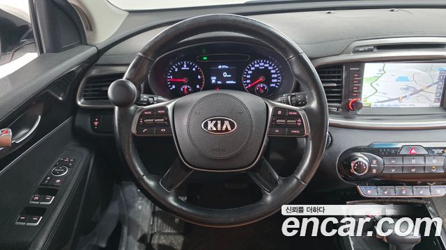 Kia Sorento 2019 — photo 13