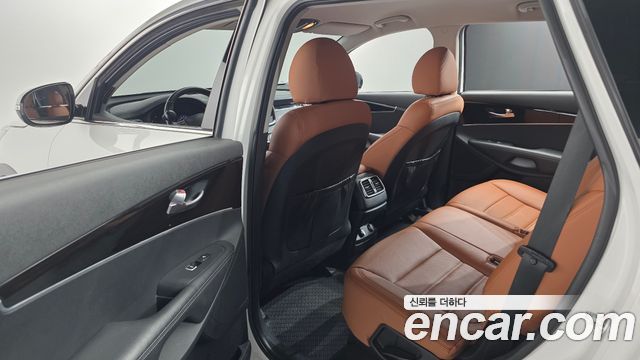 Kia Sorento 2019 — photo 17