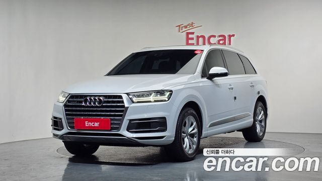 Audi Q7 2019 — photo 1