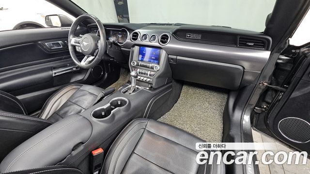 Ford Mustang 2020 — photo 7