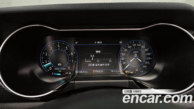 Ford Mustang 2020 — photo 8