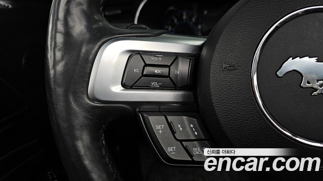 Ford Mustang 2020 — photo 19
