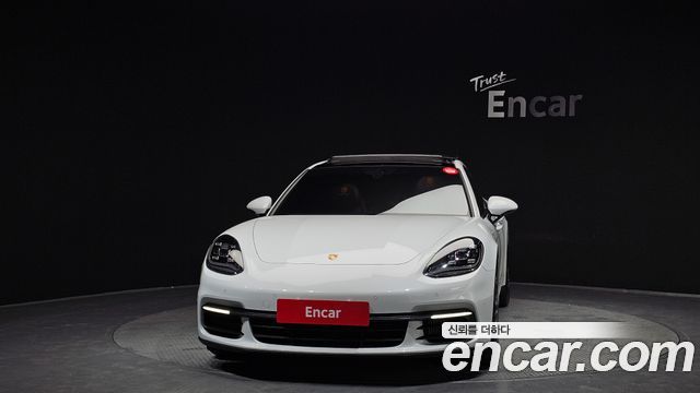 Porsche Panamera 2018 — photo 3