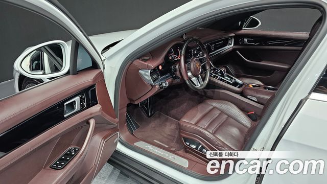 Porsche Panamera 2018 — photo 10