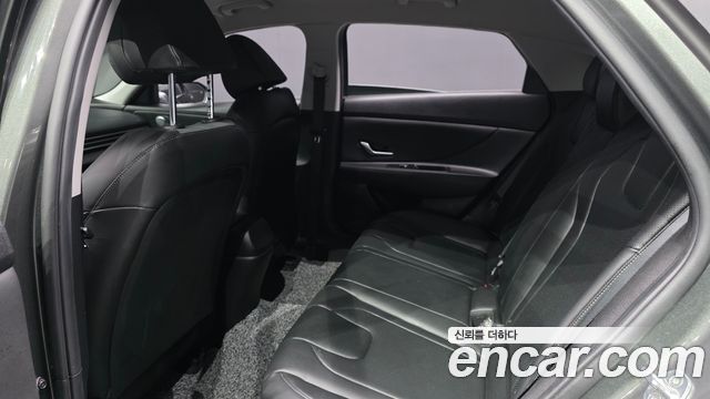 Hyundai AVANTE 2021 — photo 12