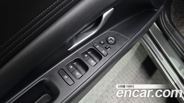 Hyundai AVANTE 2021 — photo 18