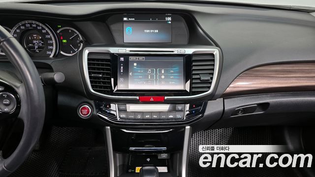 Honda Accord 2016 — photo 14