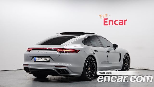 Porsche Panamera 2019 — photo 2