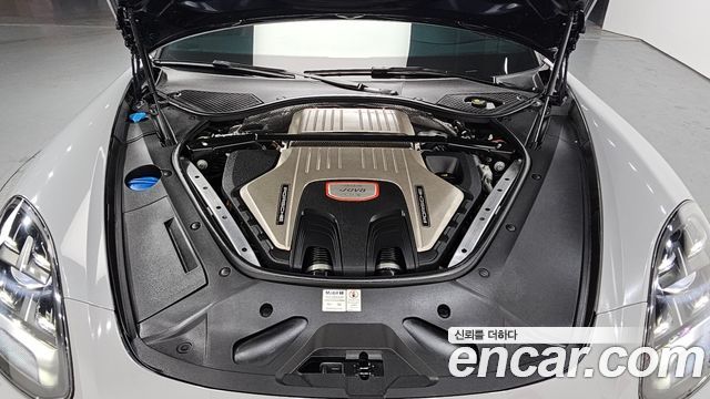 Porsche Panamera 2019 — photo 6